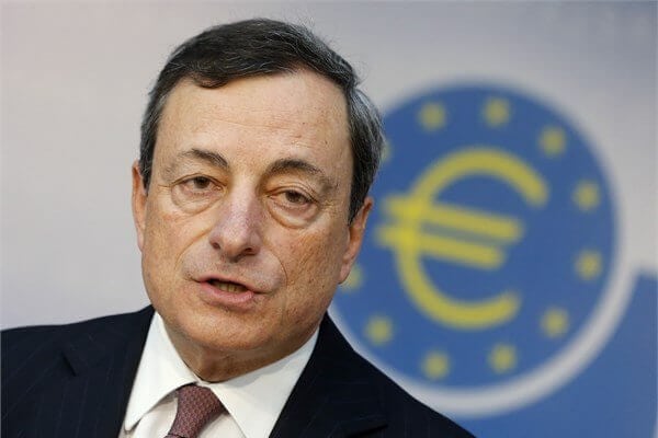 Draghi artan risklere işaret etti