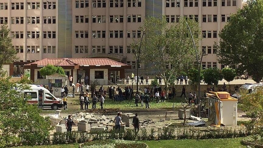Gaziantep’te bombalı saldırı: 1 polis şehit