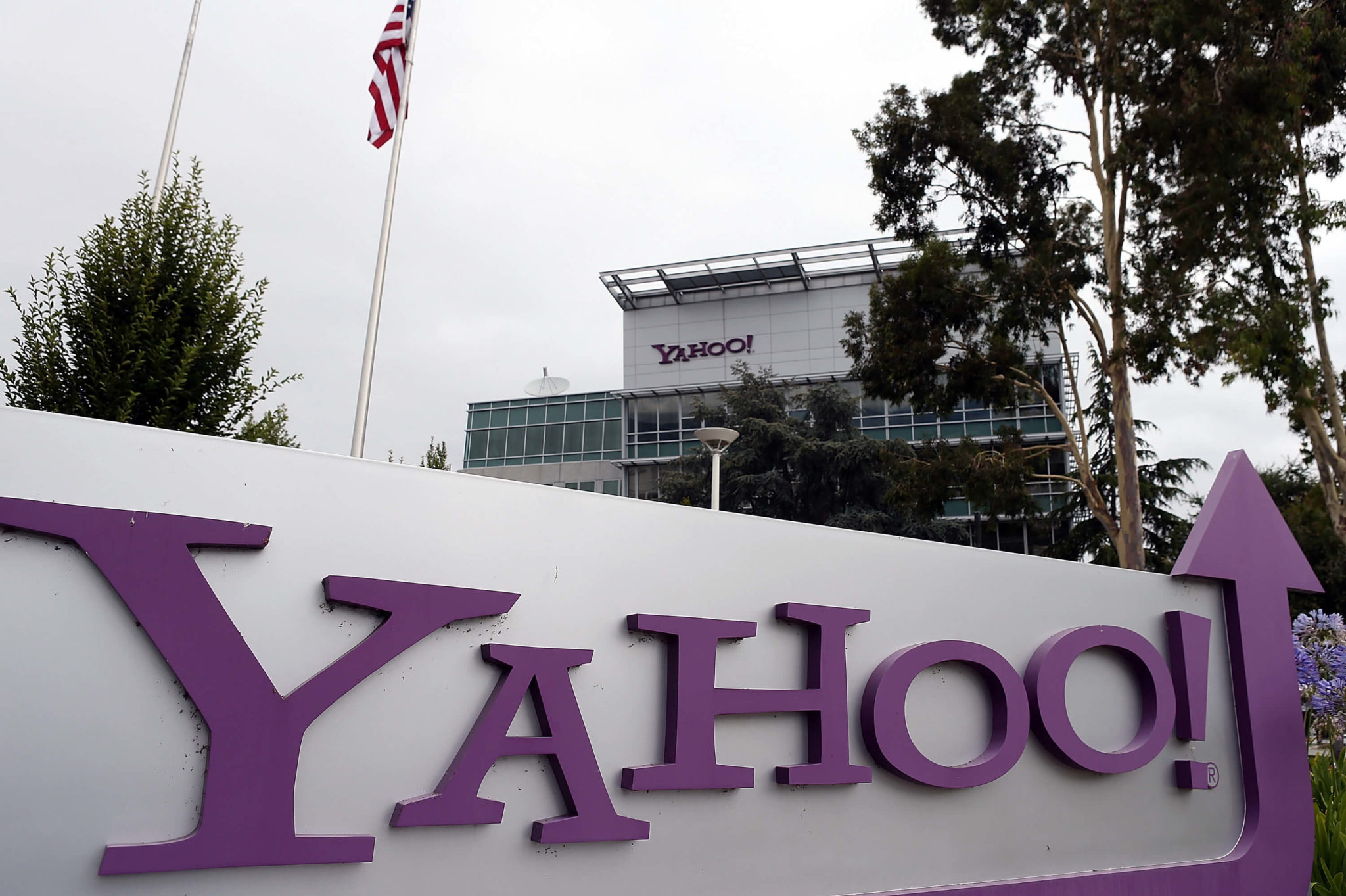 Yahoo’nun başı bilgisayar korsanları ile dertte