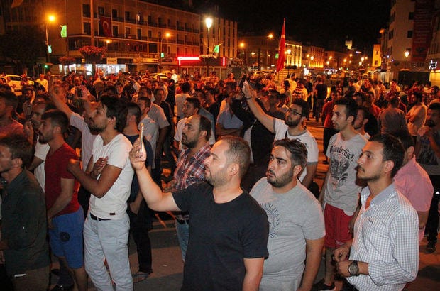 Konya: Elektrik Kesildi, Halk darbe Oluyor Sandı